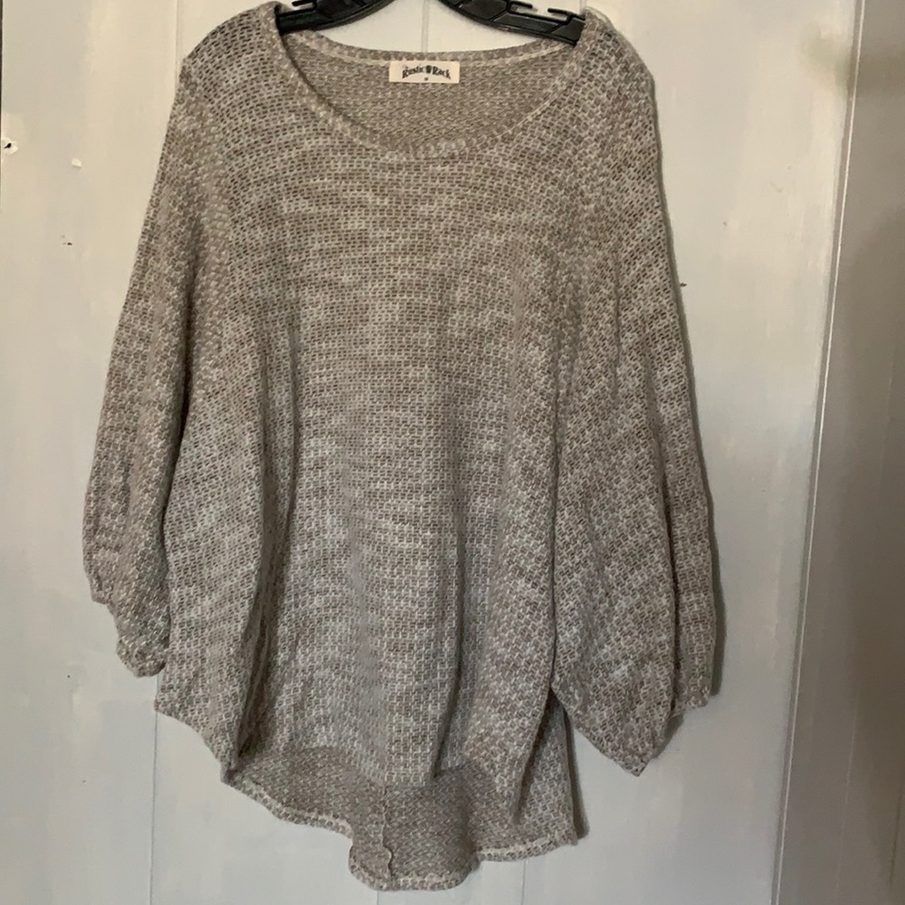 Rustic rack wide sleeved tunic